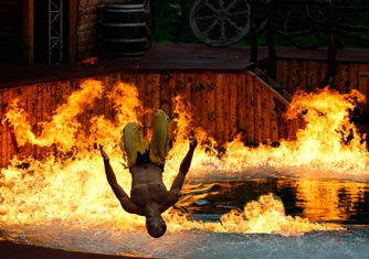 tatonka-show - smoke on the water: a cloud of gas came out of the water and starts burning- extremly heat!